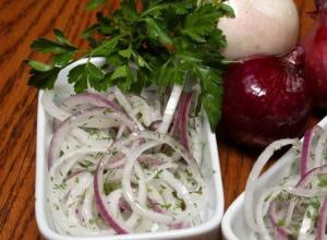 Cooking with onions: sweet and savory dishes